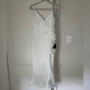 New Lulu’s white dress